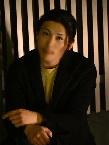 茜