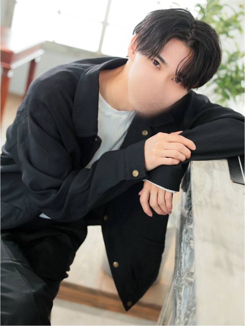 松井 蓮・24歳（Un moment pour toi Tokyo）のプロフィール画像③