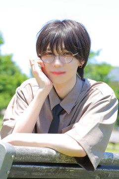 神秘的な空気を纏った精霊のような美しさ！詩【Uta】さんデビュー！