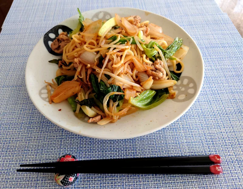 男の手料理、焼きそば