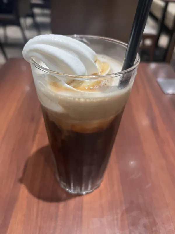 コーヒーにはフロートを