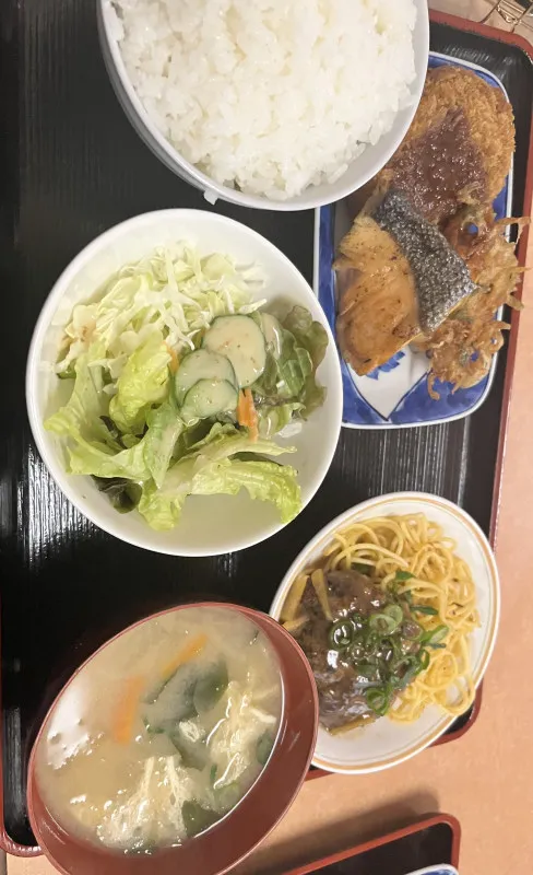 近所でランチ