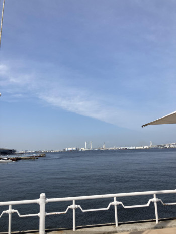 世の中には