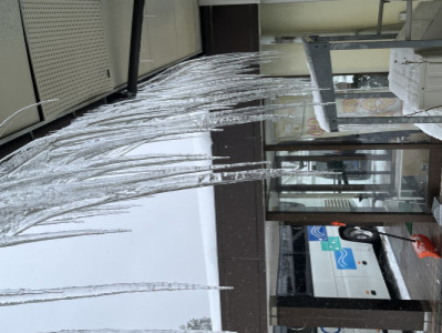 雪山より