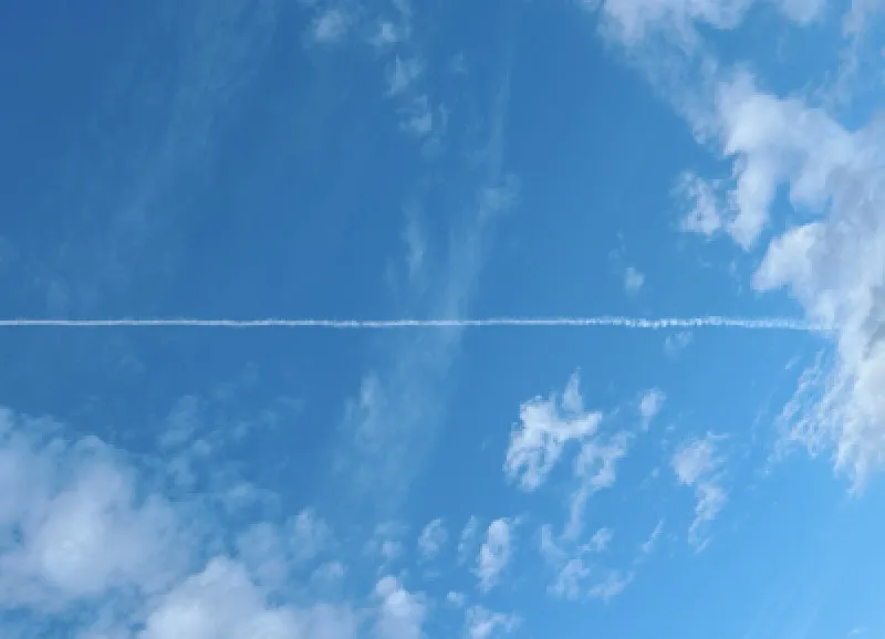 飛行機ぐも