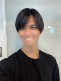 本日からデビュー　新人アオトです