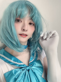 女装サロン…？