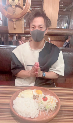 髪の毛からしてイケイケ