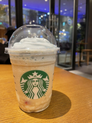 スタバの青空なんちゃら。