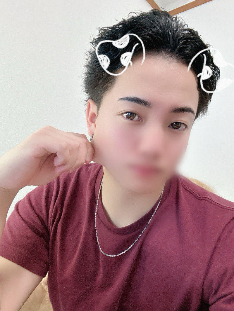 ほっぺも引っ張りがち