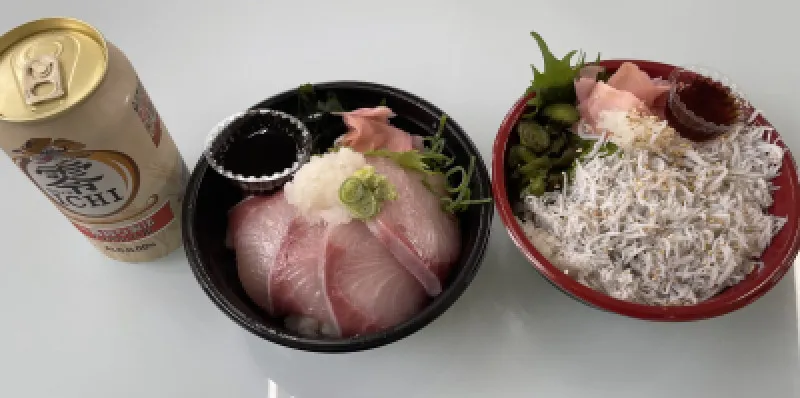 今日は海鮮丼！