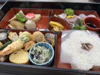 お昼ごはん