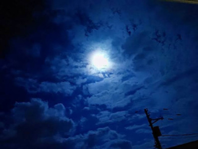 夜に腰掛けてたんだ