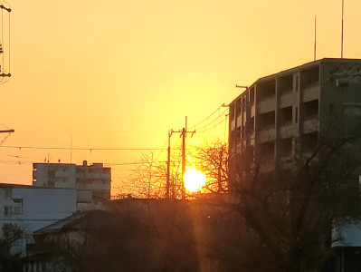 夕陽を待っていた