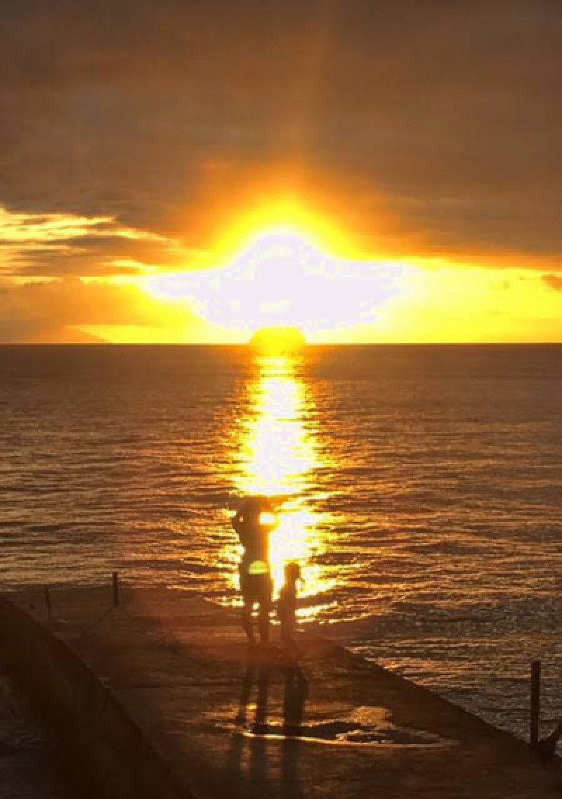 夕日に溶けて夜明けに消えて