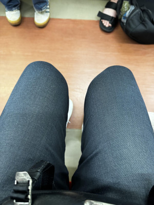 カッコよく座りたい