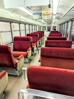 レトロな電車と雪景色 - 富山の冬の魅力????