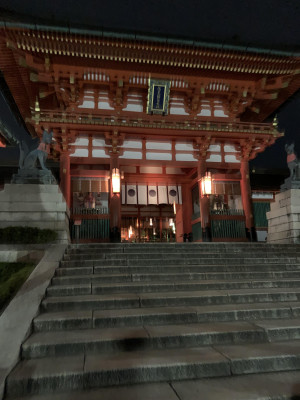 京都探訪2~夜の稲荷大社~前半