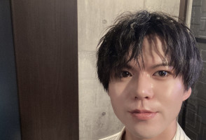 目と目が合ったら、逃さないよ？