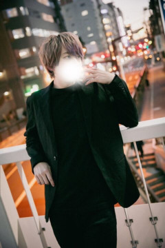 華やかな存在感と、思わず守ってあげたくなる可愛らしさをあわせ持つセラピスト、右京さんのご紹介