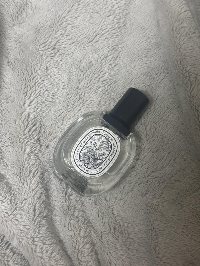 最近よくつけてる香水