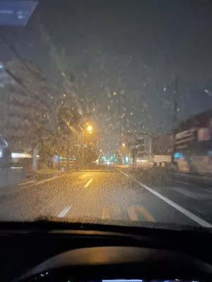 昨日の夜は雨のドライブ