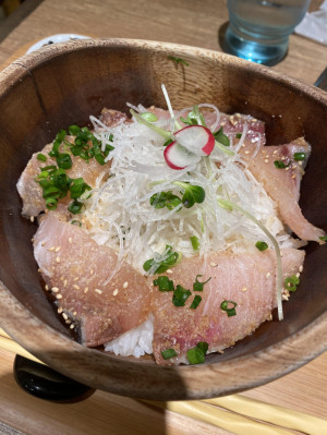 丼は世界を救う。