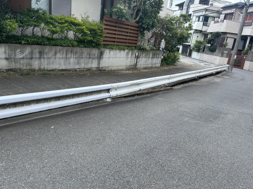 ガードレール