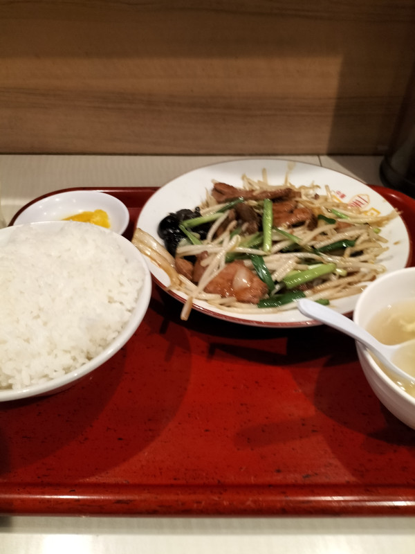 レバニラ定食