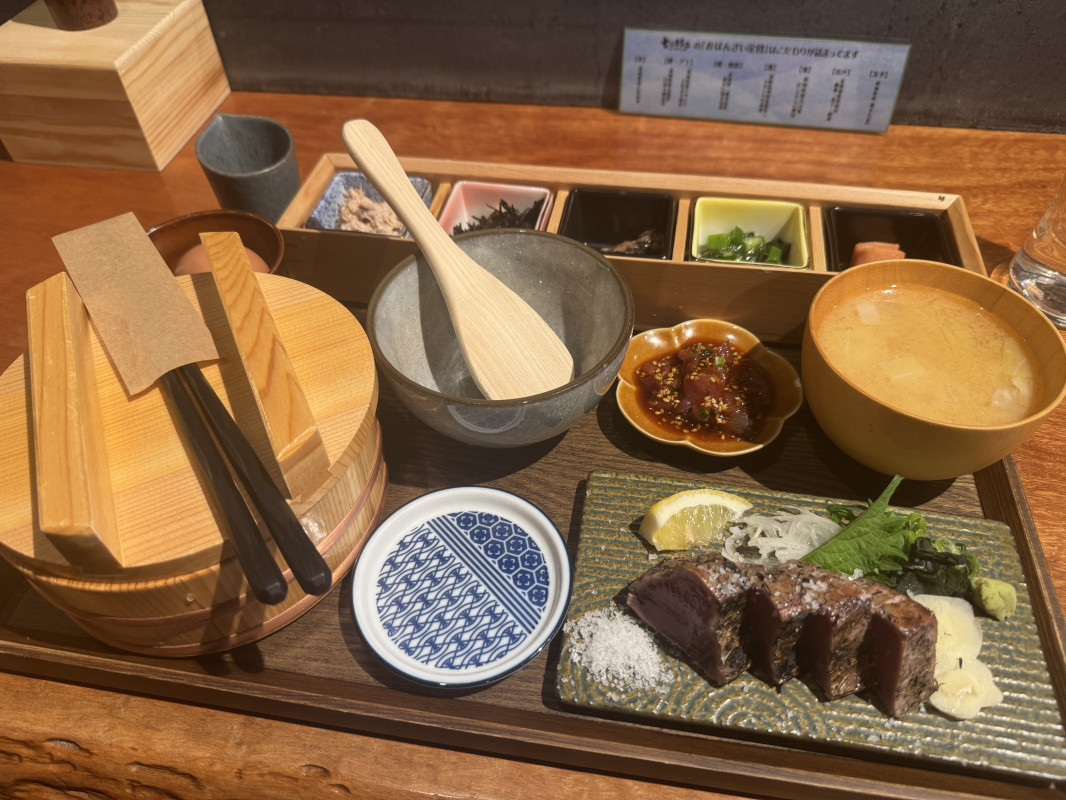 GW初日、三毛猫は魚と米に癒されました