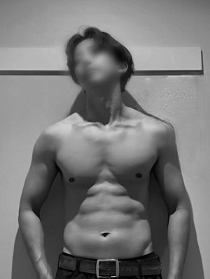 《 6月の身体の写真館#1 》