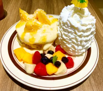 Eggs’n Things チートデイのカロリー爆弾