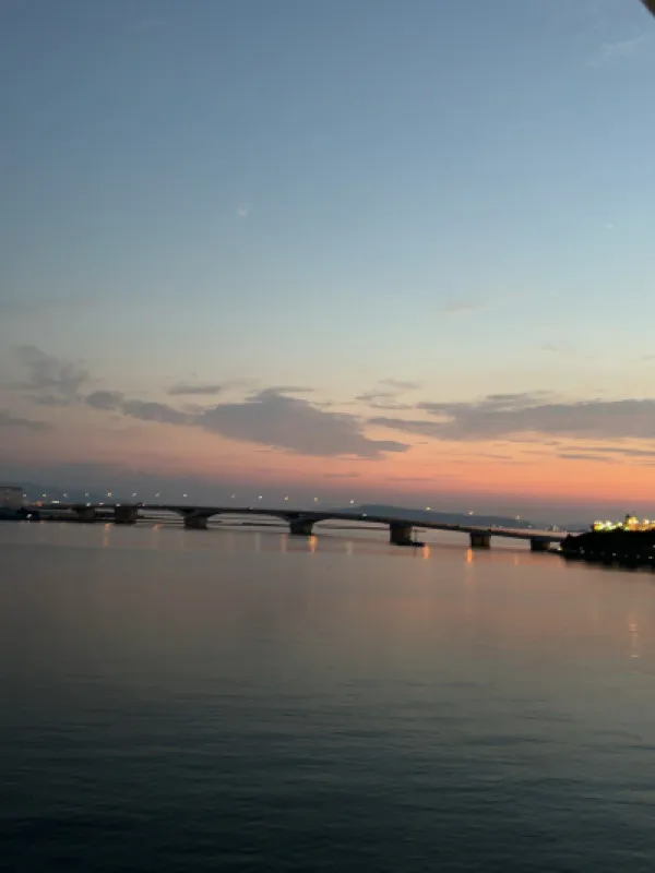 雲隠れにし  夜半の月かな