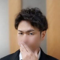 目を見て