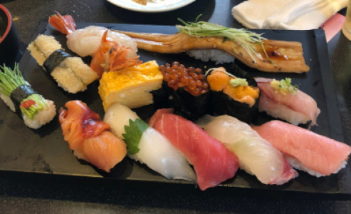 親父ギャグで締める男