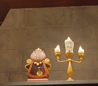 1人ﾃﾞｨｽﾞﾆｰ2