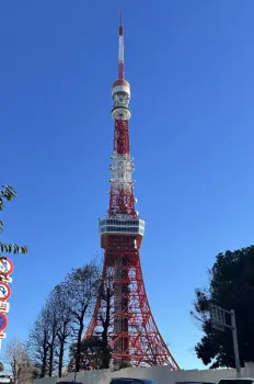 冬の空と東京タワー