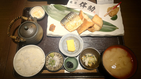 【銀座で至極の贅沢ランチ】