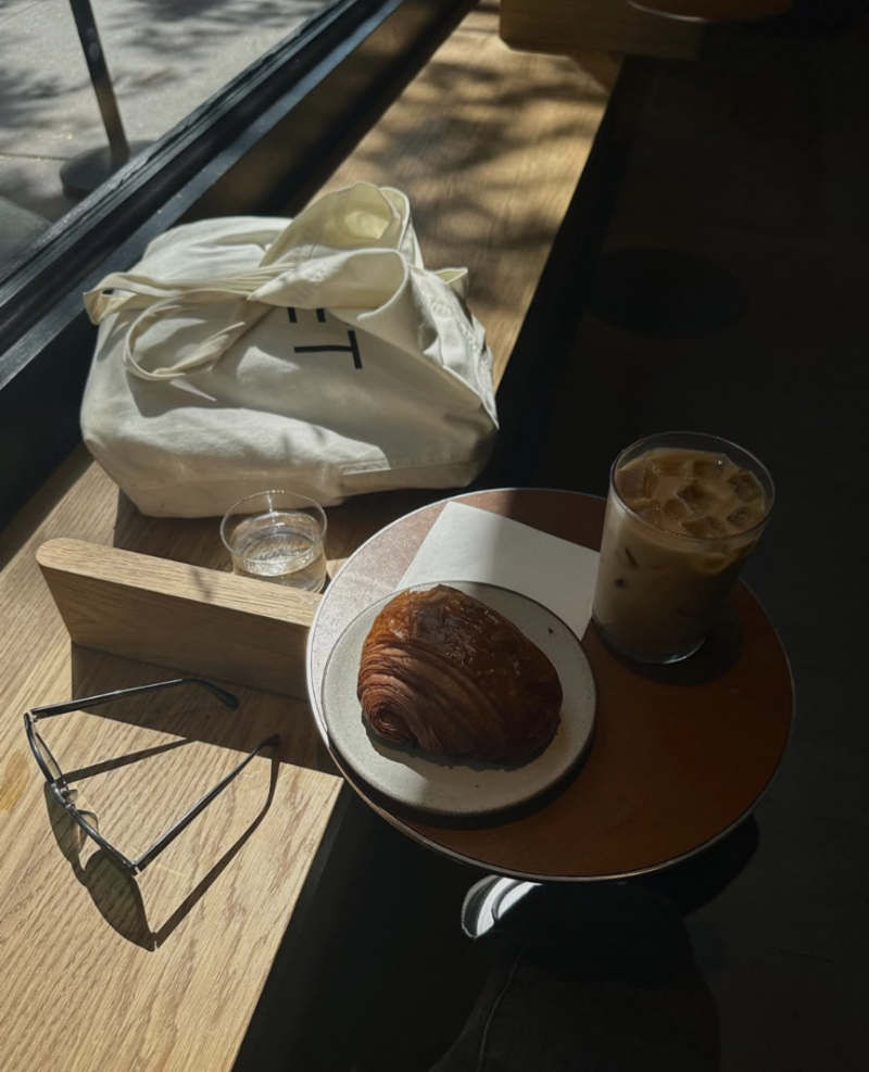 カフェにて