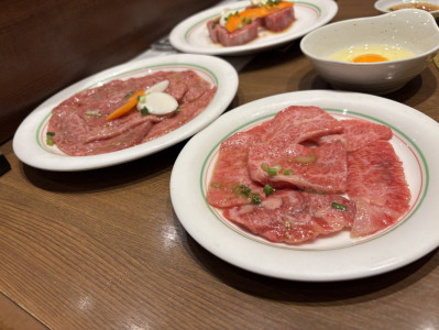 お肉でしあわせチャージ♪