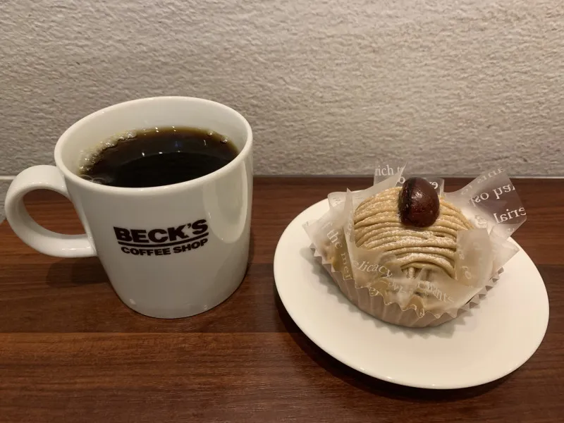 カフェのおとも。モンブラン