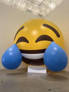 笑泣