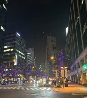 夜の街をデート