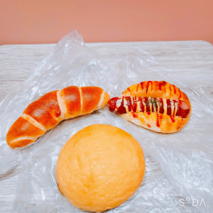 今日のお昼はパン屋さんから