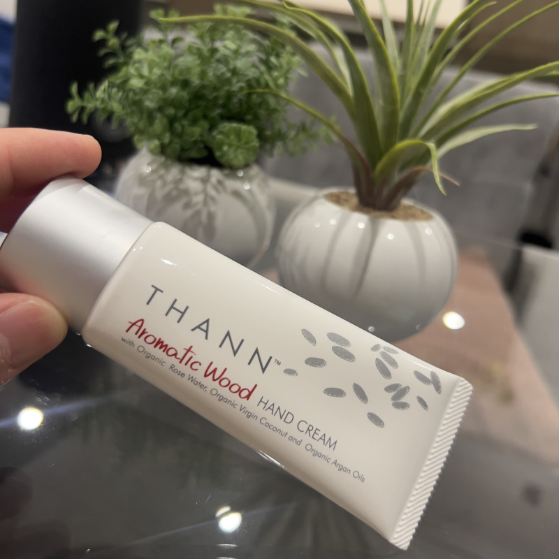 愛用品　THANN