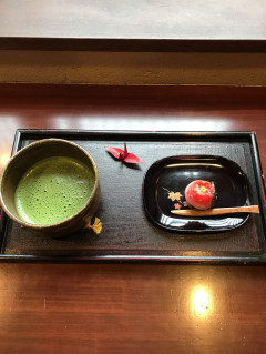 新しいYシャツを着ました