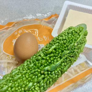 むつむつクッキング<br>- ゴーヤチャンプルー -