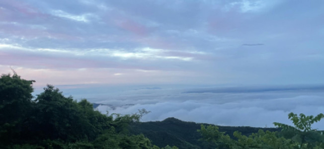 雲と雲の間??