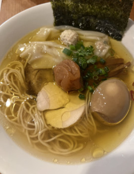 黄金塩ラーメン