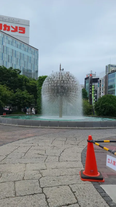 岡山駅前　にいるよー